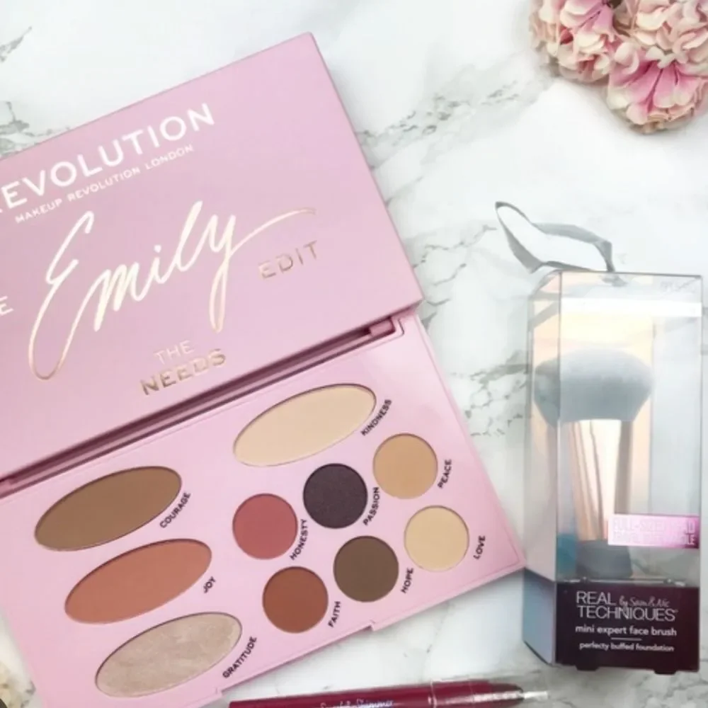 Revolution Beauty‎ X The Emily Edit- The Needs Palette